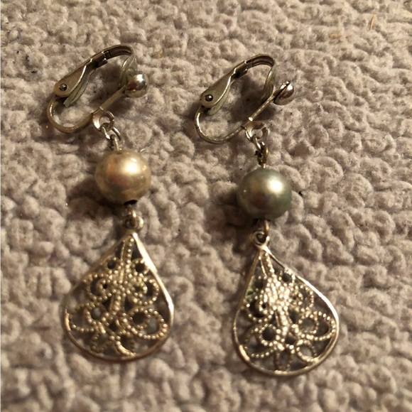 Elegant Silver Drop Earrings - Picture 1 of 3